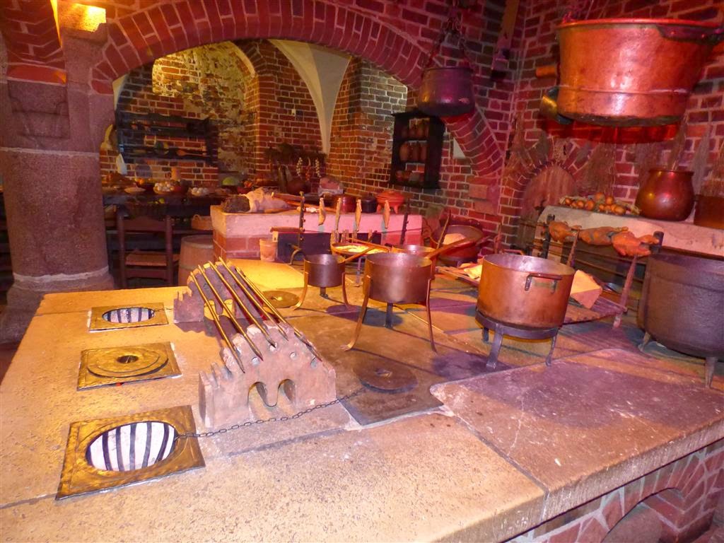 MALBORK - een gedeelte van de keuken in het kasteel van de Duitse Orde