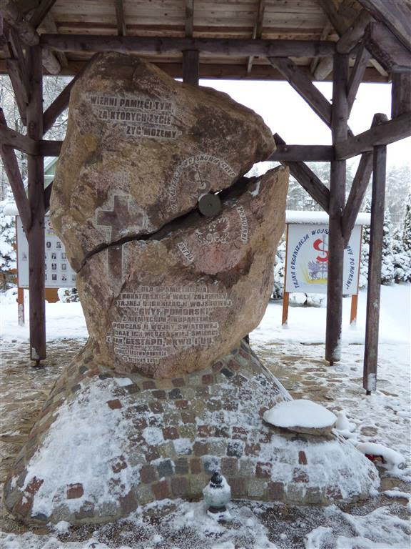 SZYMBARK - een monument gewijd aan de soldaten van de Griffin geheime militaire organisatie Pomorski