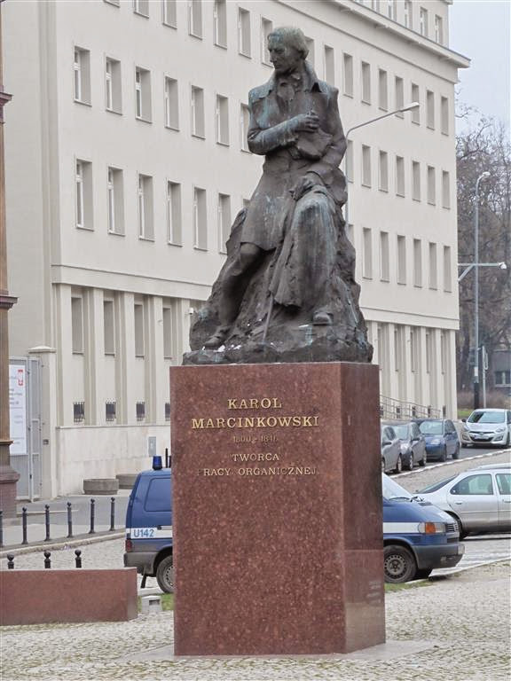 POZNAŃ - een standbeeld van de Poolse arts Karol Marcinkowski (1800-1846)