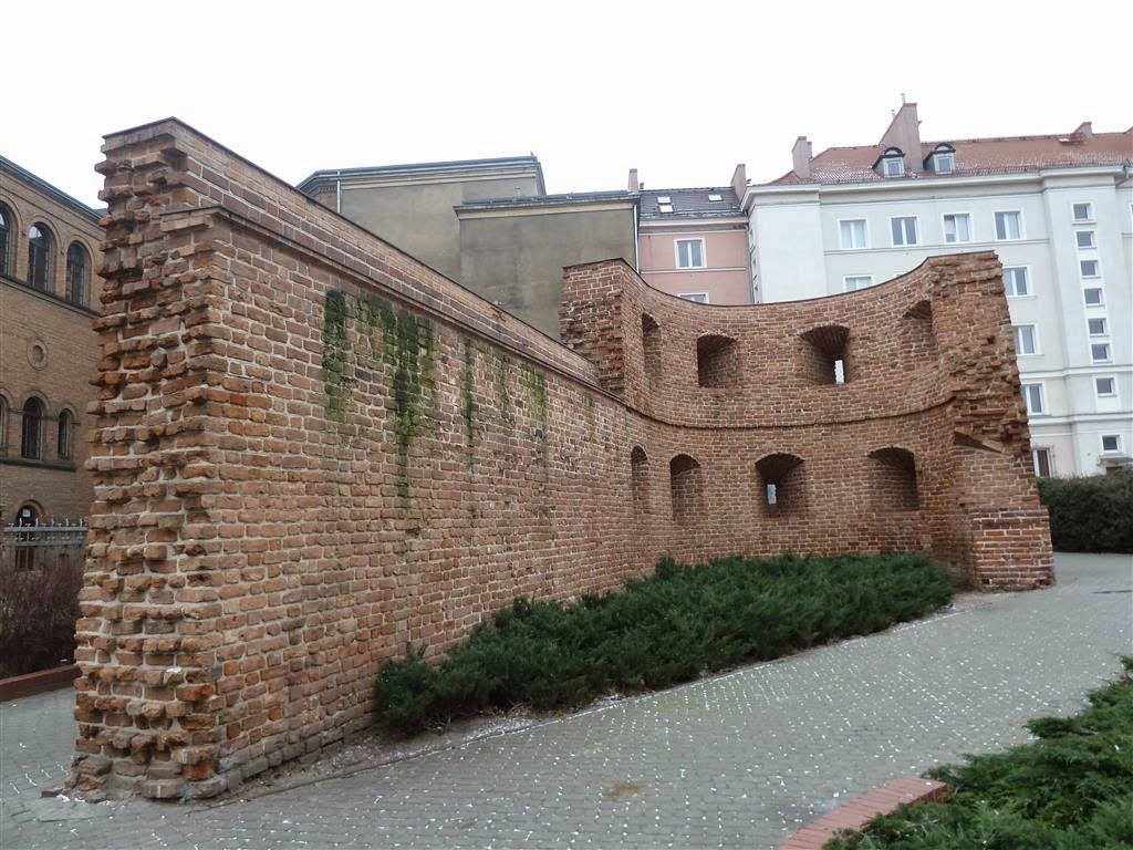 POZNAŃ - overblijfselen van de stadsmuur