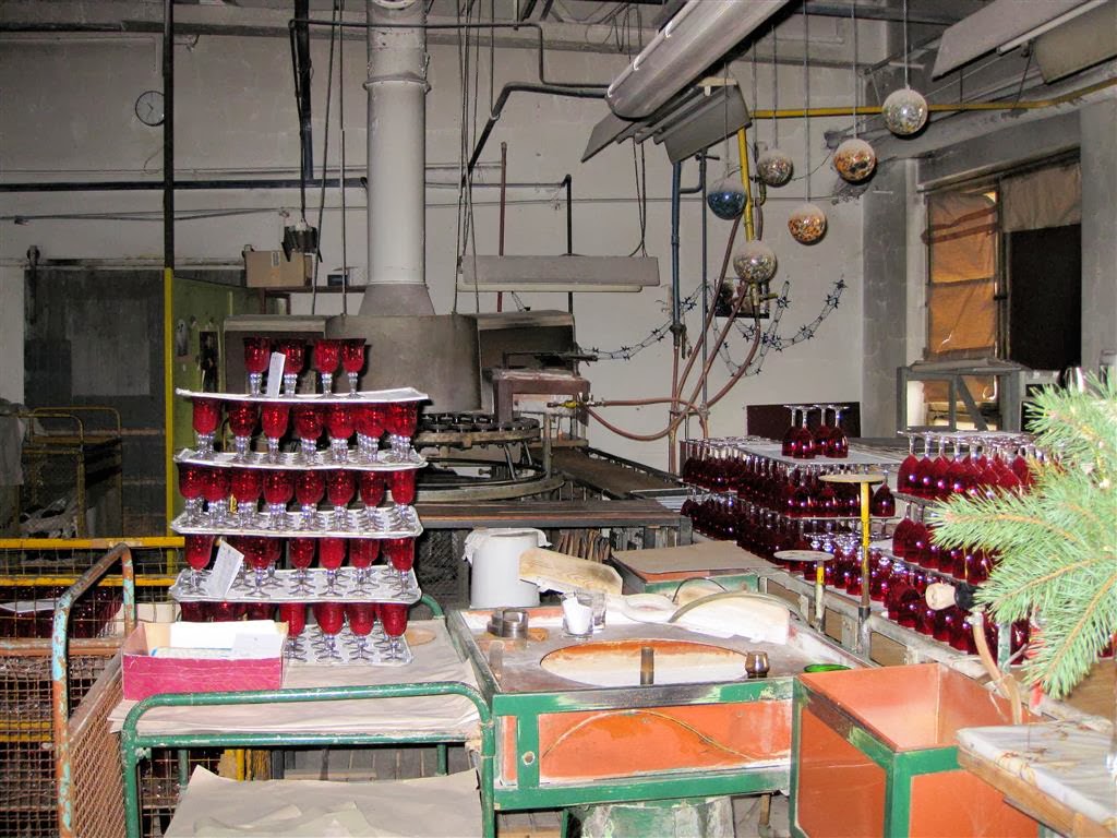 NOVY BOR - glazen in de glasfabriek van Egermann