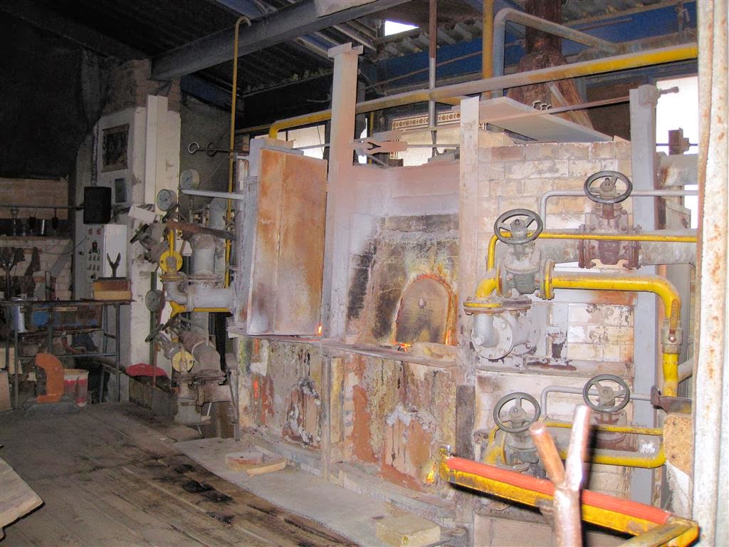 NOVY BOR - een aantal ovens in de glasfabriek van Egermann