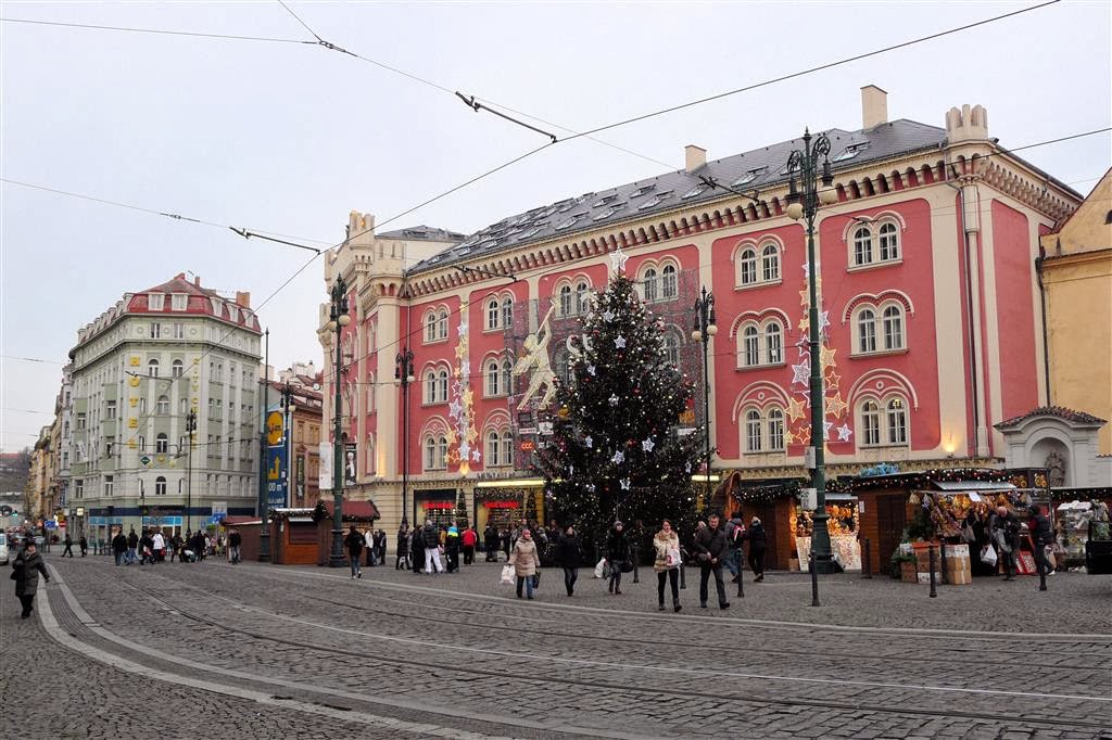 PRAAG -  het Palladium een groot winkelcentrum