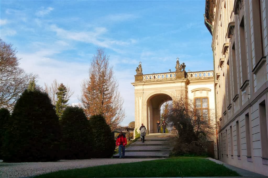 PRAAG - de toegangspoort naar de tuin van de Praagse burcht