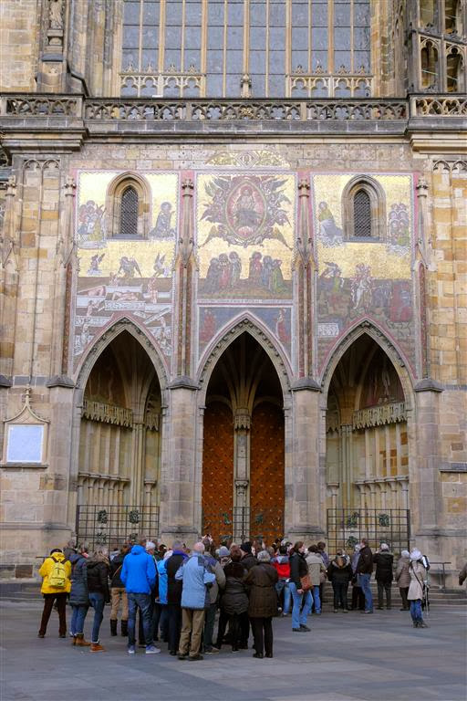 PRAAG - de gouden portaal van de Sint-Vituskathedraal