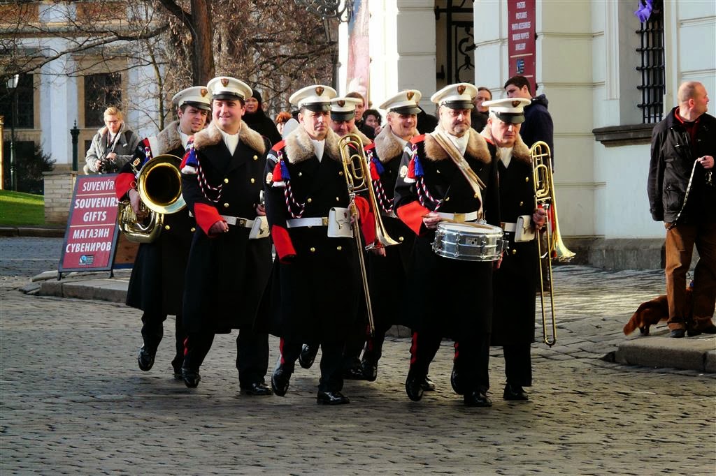 PRAAG - de fanfare voor de wisseling van de wacht ceremonie