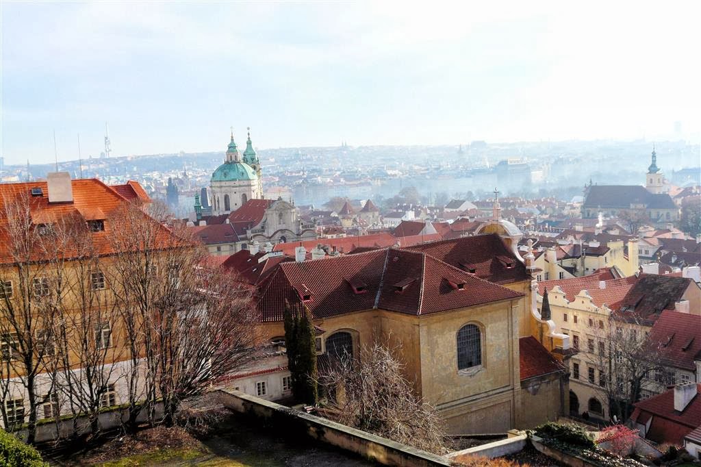 PRAAG - uitzicht over Praag bij de Praagse burcht