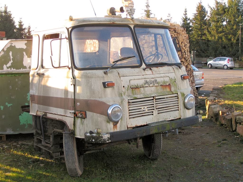 QUIRLA (DUITSLAND) - een cabine van een Robur IFA LO2002 truck