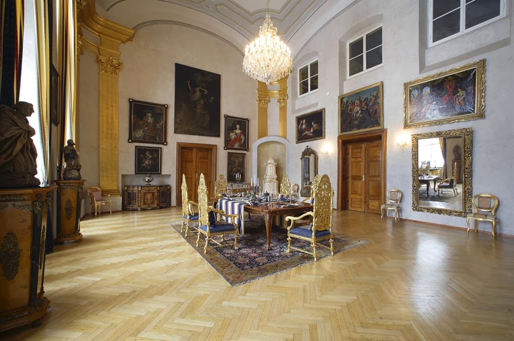 DETENICE - een kamer op de eerste verdieping in het kasteel van Detenice