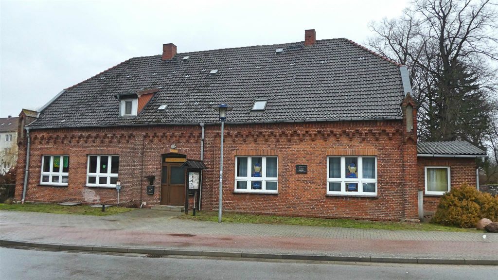 SPORNITZ - het huis waar Johannes Gillhoff  (1861-1930) zijn roman "Jürnjakob Swehn der Amerikafahrer" in 1917 schreef