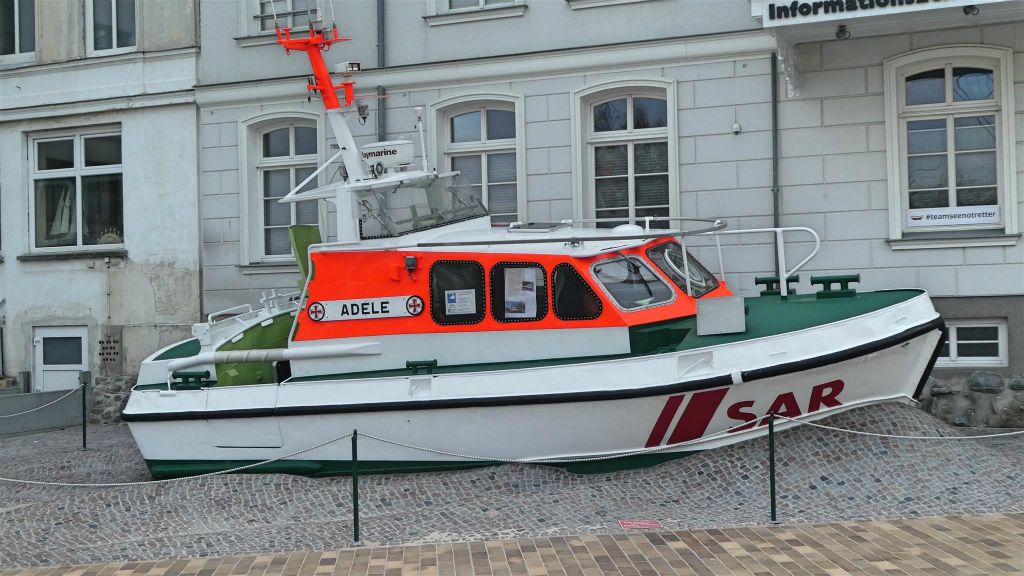 WARNEMÜNDE - de reddingsboot Adele