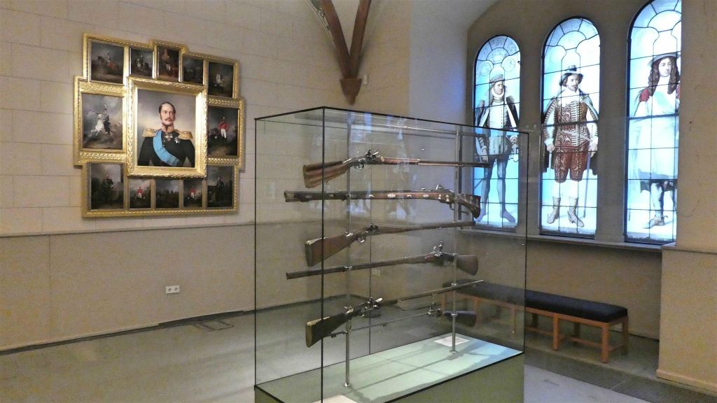 SCHWERIN - enkele bezienswaardigheden in het kasteel Schwerin