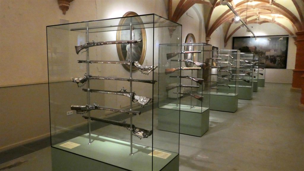 SCHWERIN - enkele geweren in het kasteel Schwerin