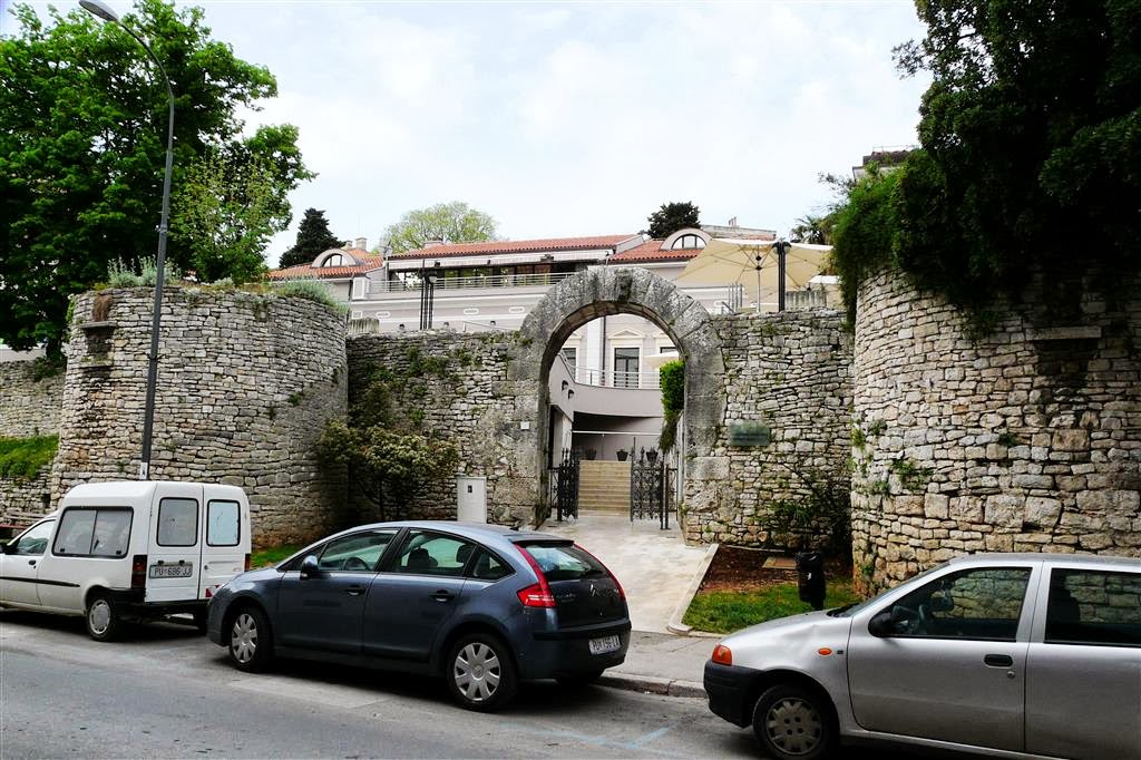 PULA - een oude romeinse stadsmuur