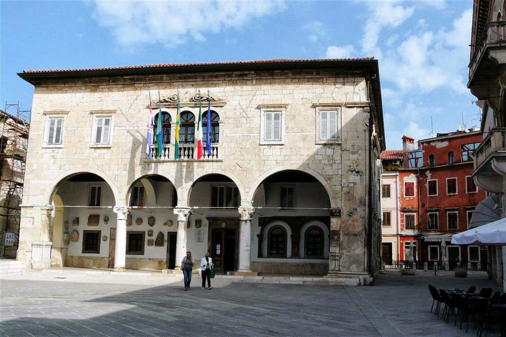 PULA - het Communal Paleis