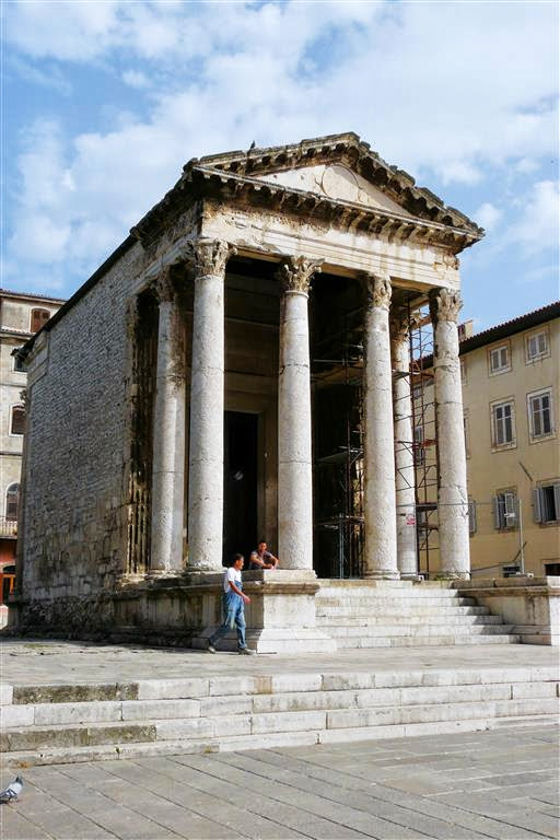 PULA - de Tempel van Augustus