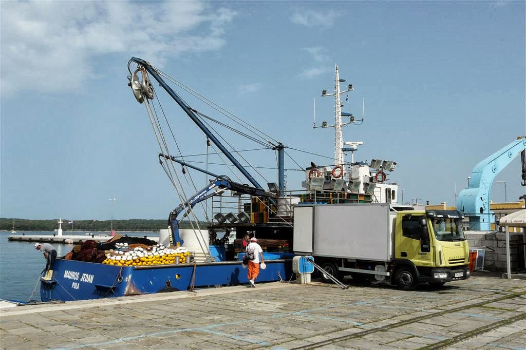 PULA - een vissersboot