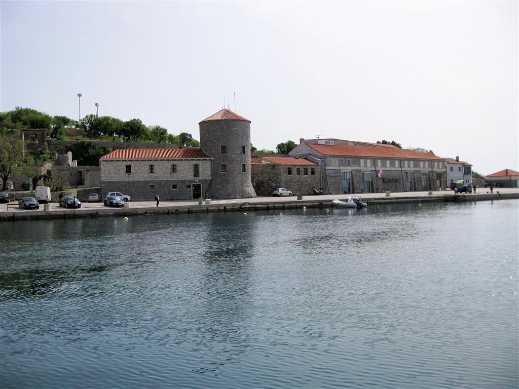 SENJ - een gebouw van oa de havenmeester