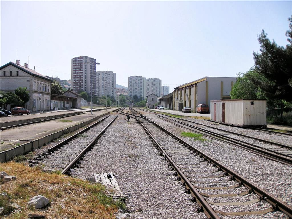 ŠIBENIK - een oud treinstation
