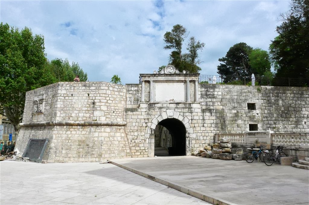 ZADAR - een oude stadspoort