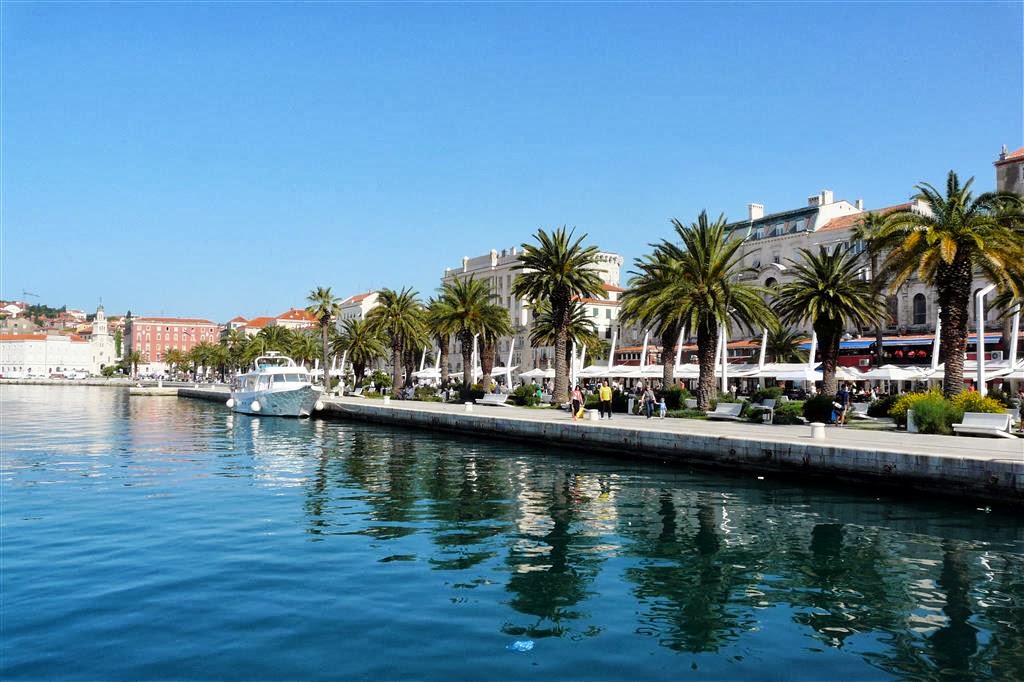 SPLIT - uitzicht vanaf de haven