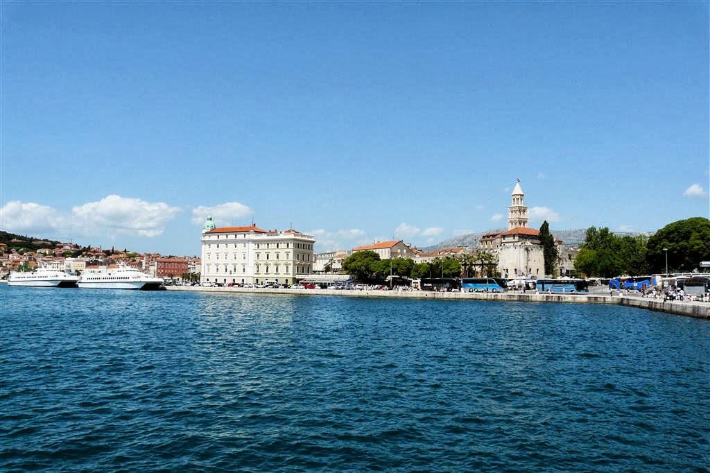 SPLIT - uitzicht vanaf de haven