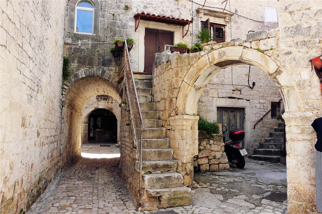 TROGIR - een straatje