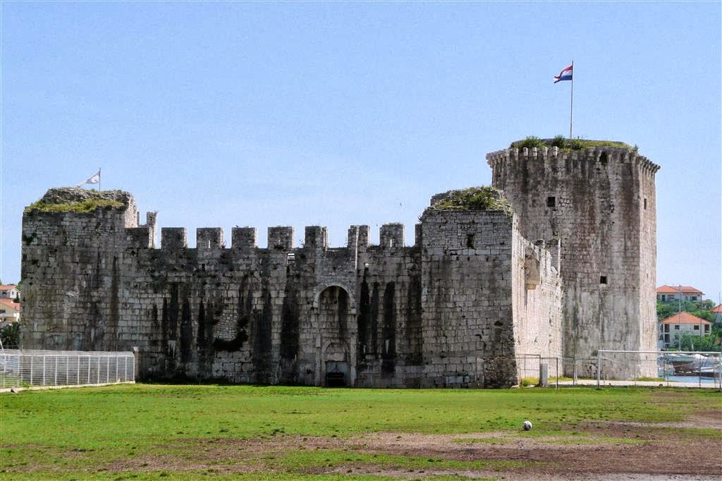 TROGIR - het 15de eeuwse Kamerlengo kasteel