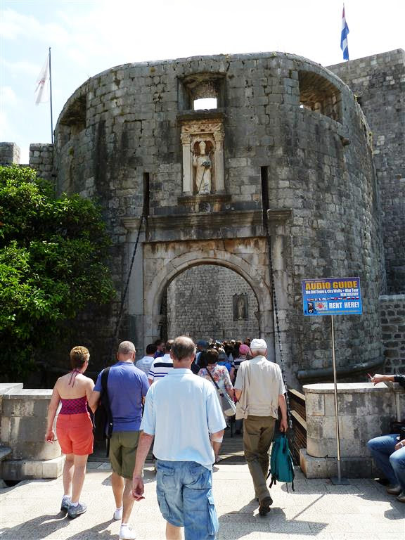DUBROVNIK - de Pile poort