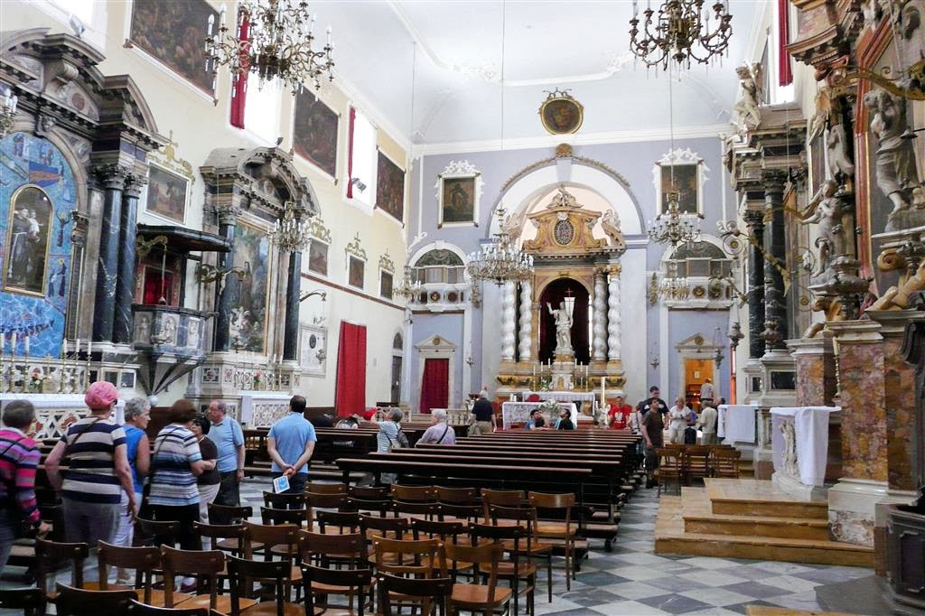 DUBROVNIK - binnen in het Franciscanerklooster