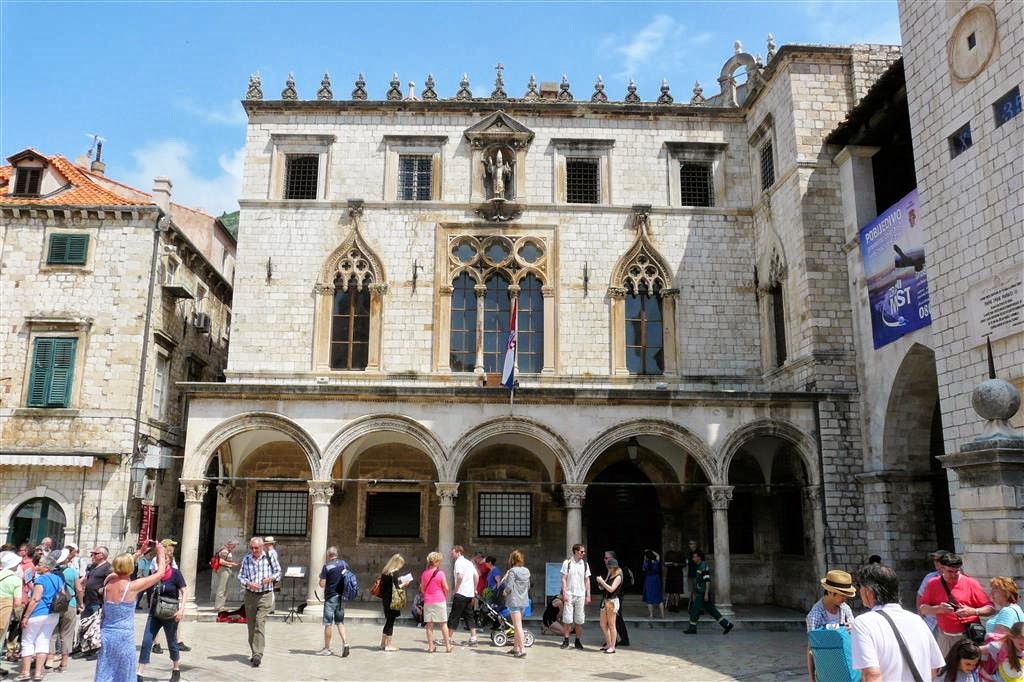 DUBROVNIK - het Sponza paleis