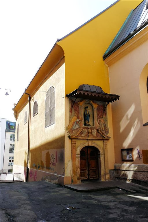 ZAGREB - de zijkant van de Sint Maria kerk