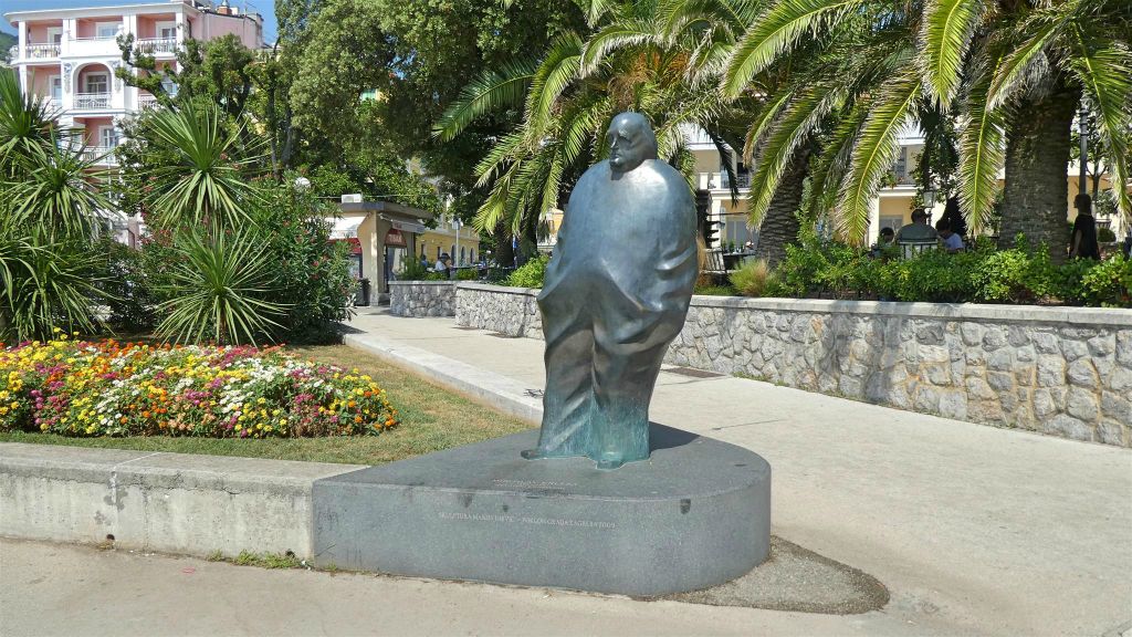 OPATIJA - het Miroslav Krleza monument