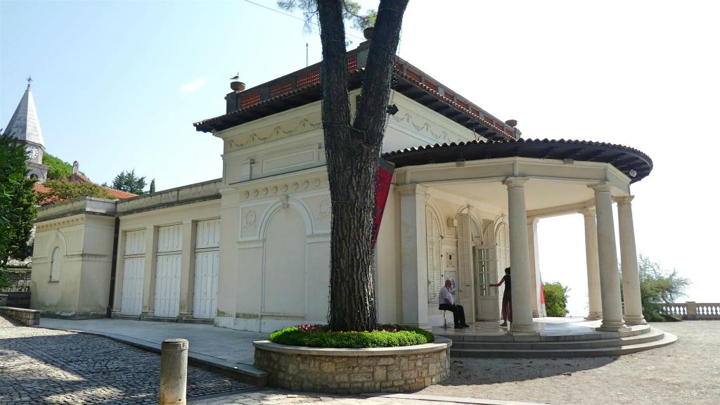 OPATIJA - het Juraj Šporer kunstpaviljoen