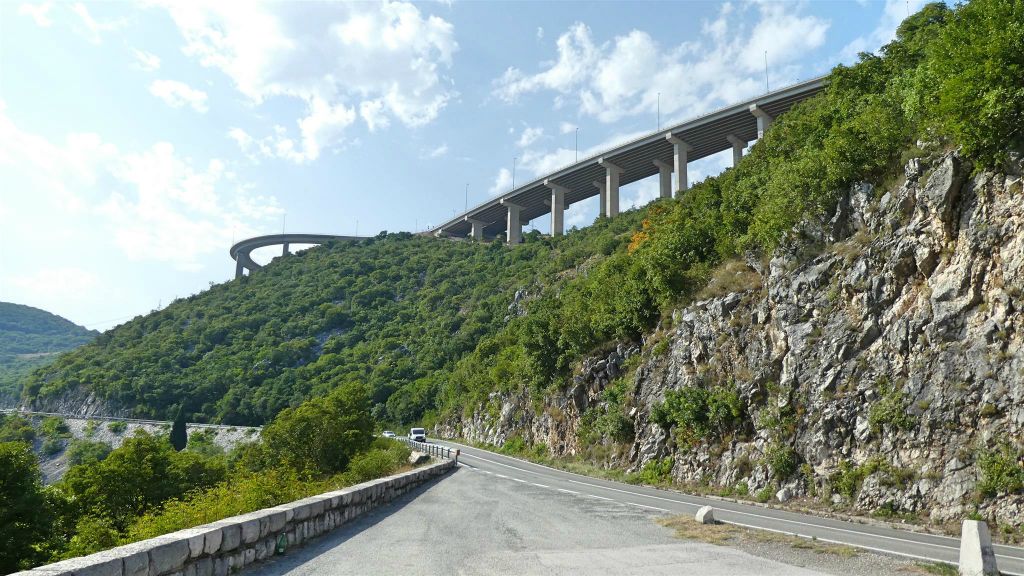 BAKAR - een viaduct