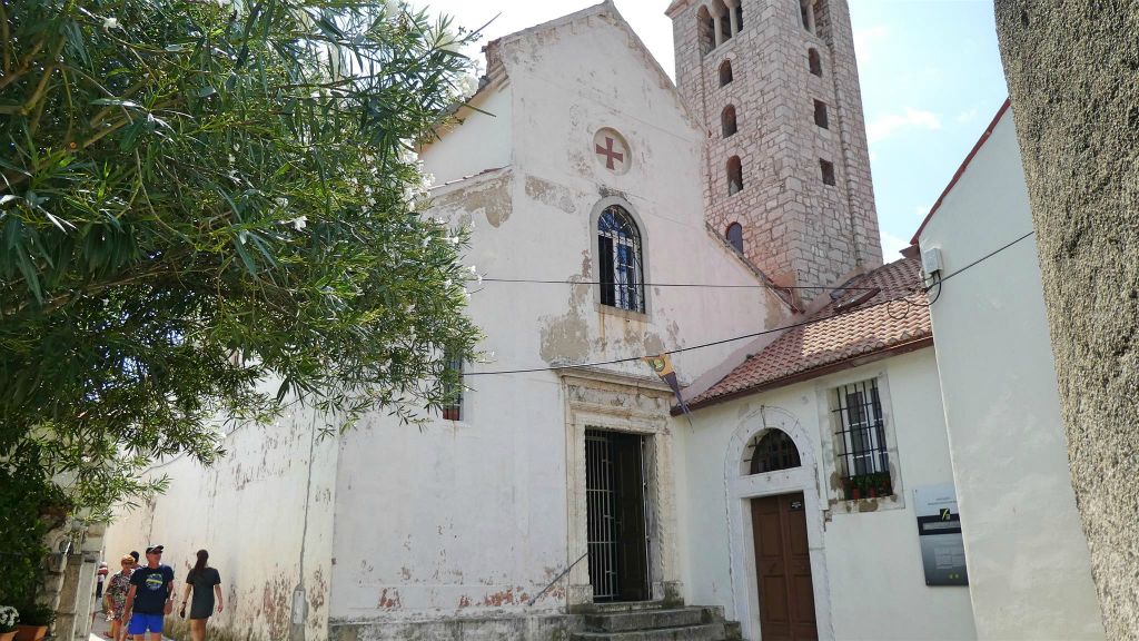 RAB - de kerk van het benedectijnse klooster van St. Andrew