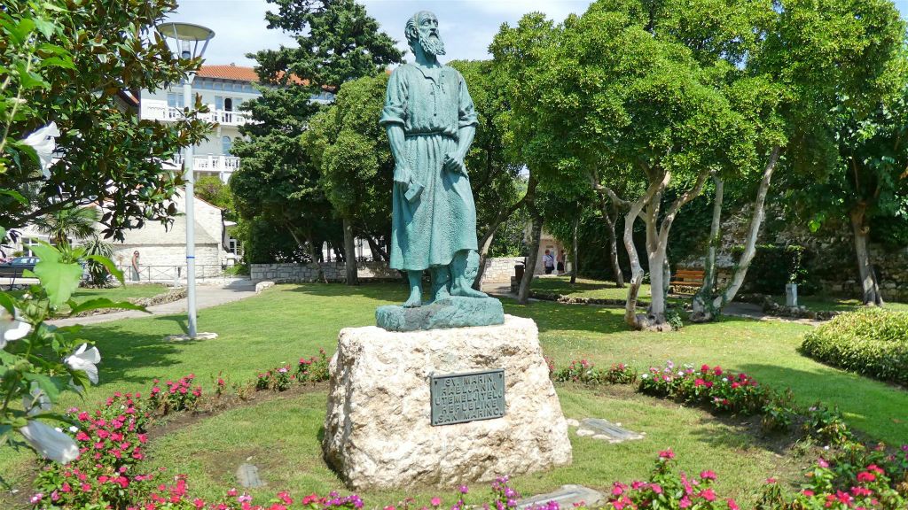 RAB - een standbeeld ter ere van de heilige Marinus van Rimini