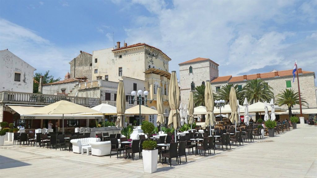 RAB - het plein Trg Municipium Arba