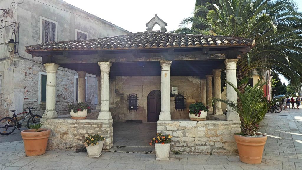 FAŽANA - de kerk van de maagd Maria van Carmel