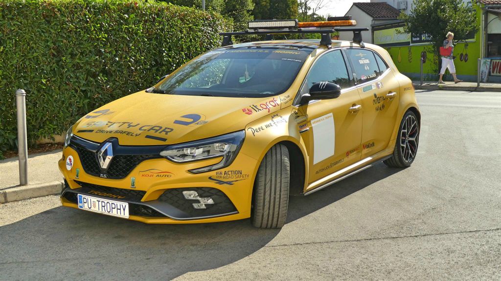 FAŽANA - een Renault Megane R.S. Trophy safety car