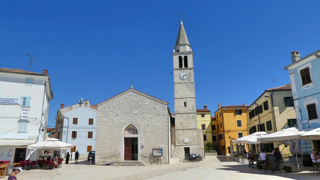 FAŽANA - de kerk van St. Cosmas en Damian