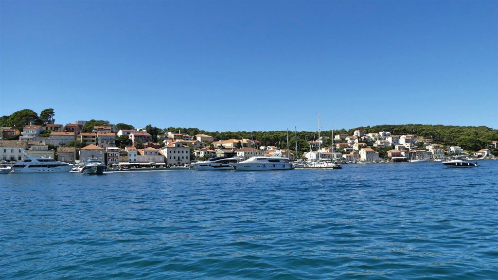 MALI LOŠINJ - de haven