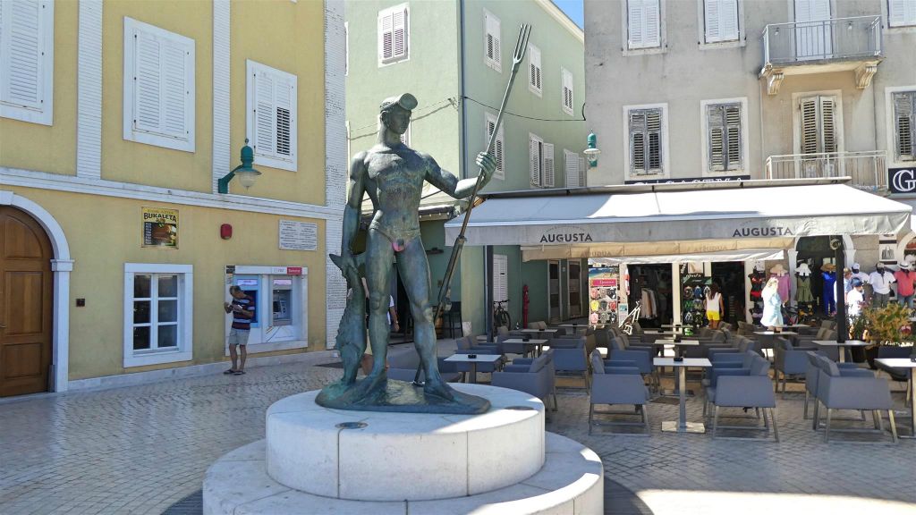 MALI LOŠINJ - een standbeeld