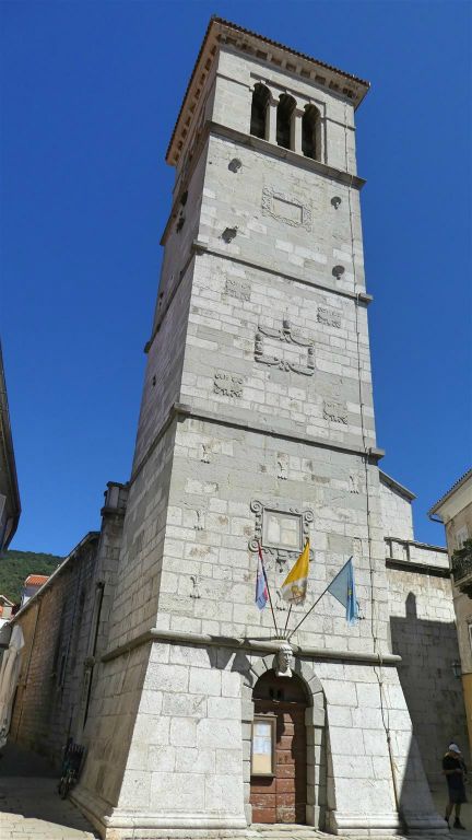 CRES - de klokkentoren van de kerk van Santa Maria della Neve