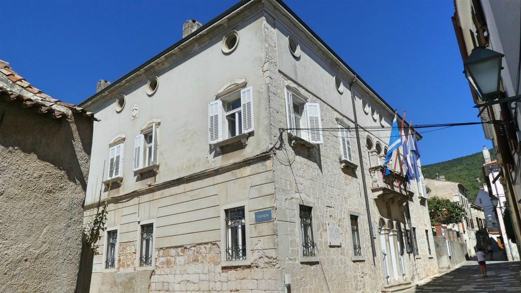 CRES - een overheidsgebouw