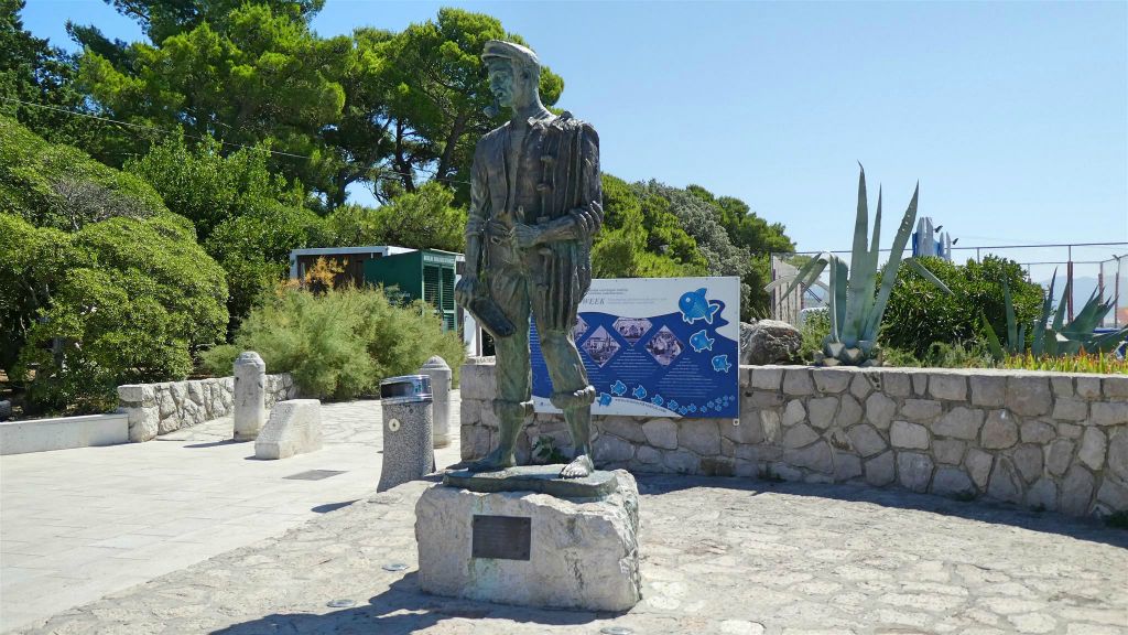 CRIKVENICA - het bronzen vissersbeeld