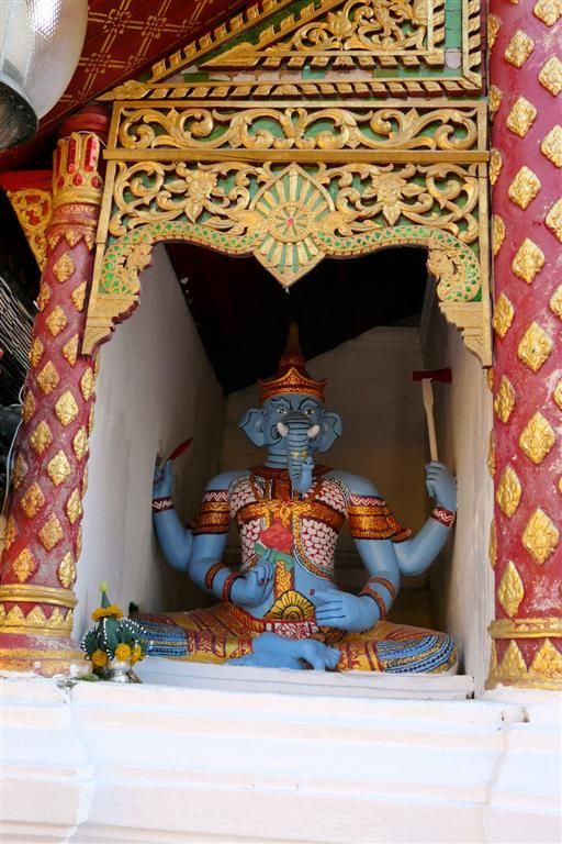 THAILAND - CHIANG MAI - beeld van olifantengod Ganesha bij Wat Phrathat Doi Suthep