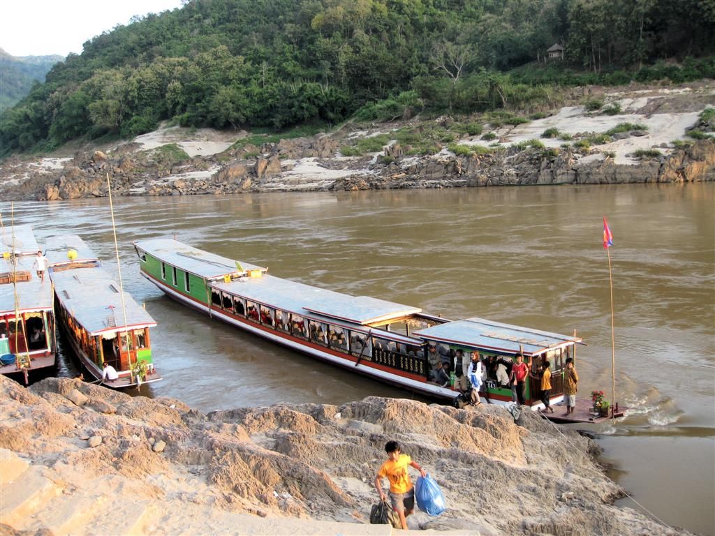 LAOS - PAK BENG - ligplaats van onze boot