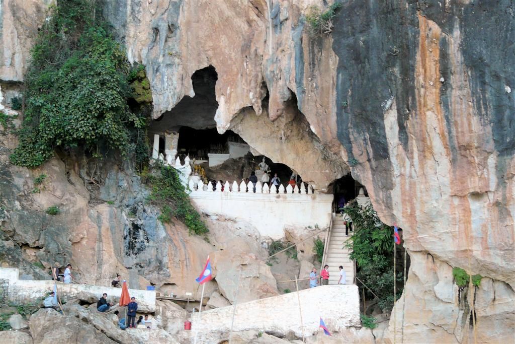 LAOS - PAK BENG -> LUANG PRABANG - ingang naar de Pak Ou grotten