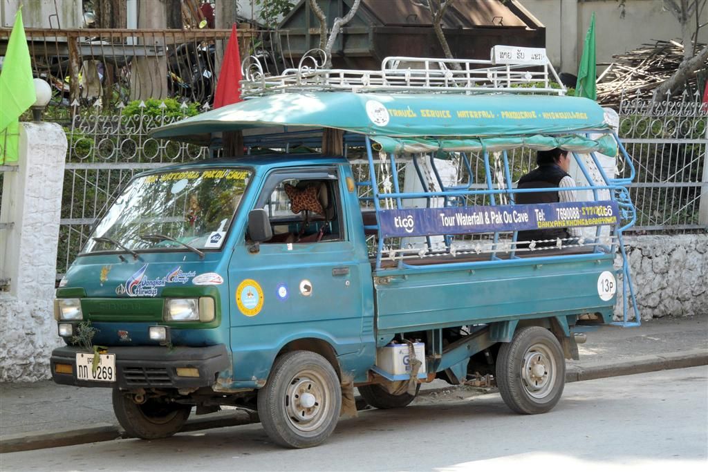 LAOS - LUANG PRABANG - taxi
